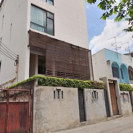 Udee Bangkok Hostel Экстерьер фото