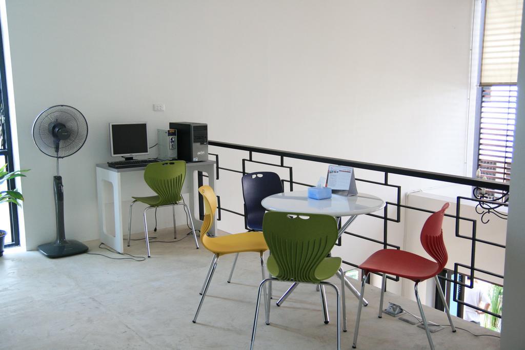 Udee Bangkok Hostel Экстерьер фото