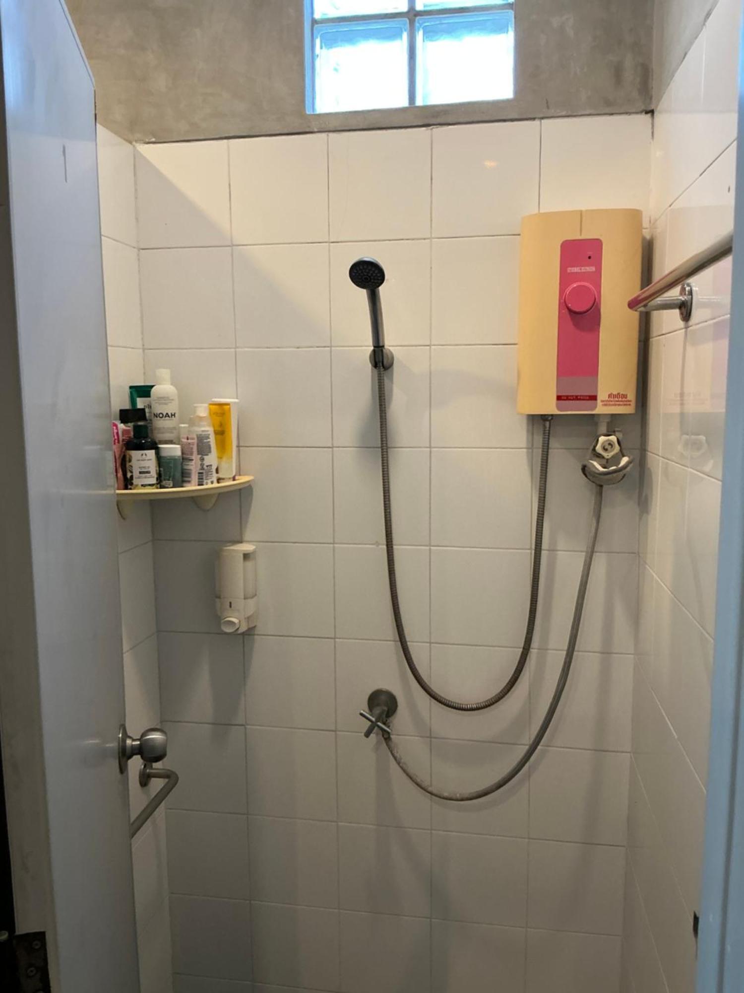 Udee Bangkok Hostel Экстерьер фото
