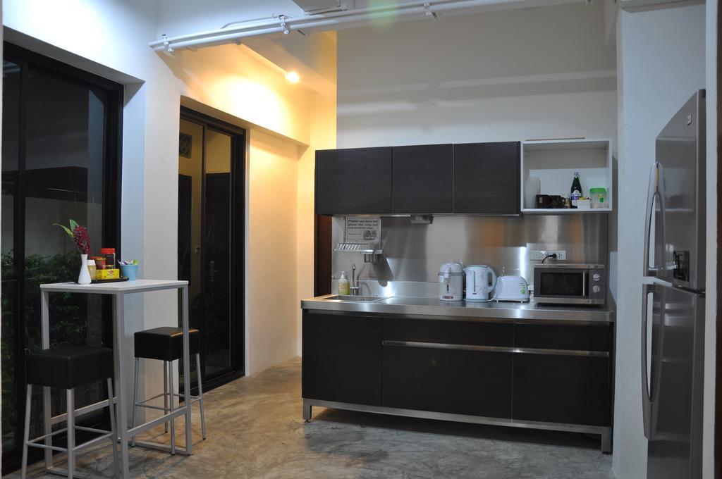 Udee Bangkok Hostel Экстерьер фото